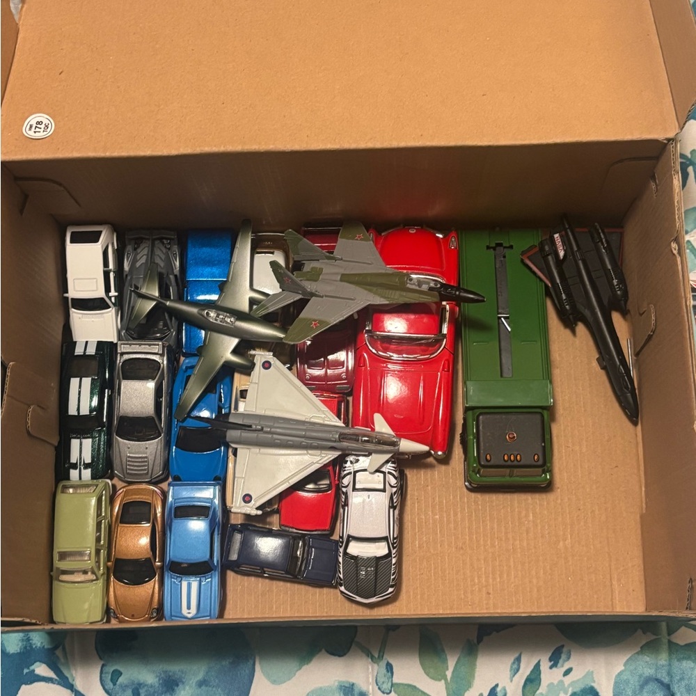 24 Lot of Used Die cast cars and planes + Hot Wheels premium pack open